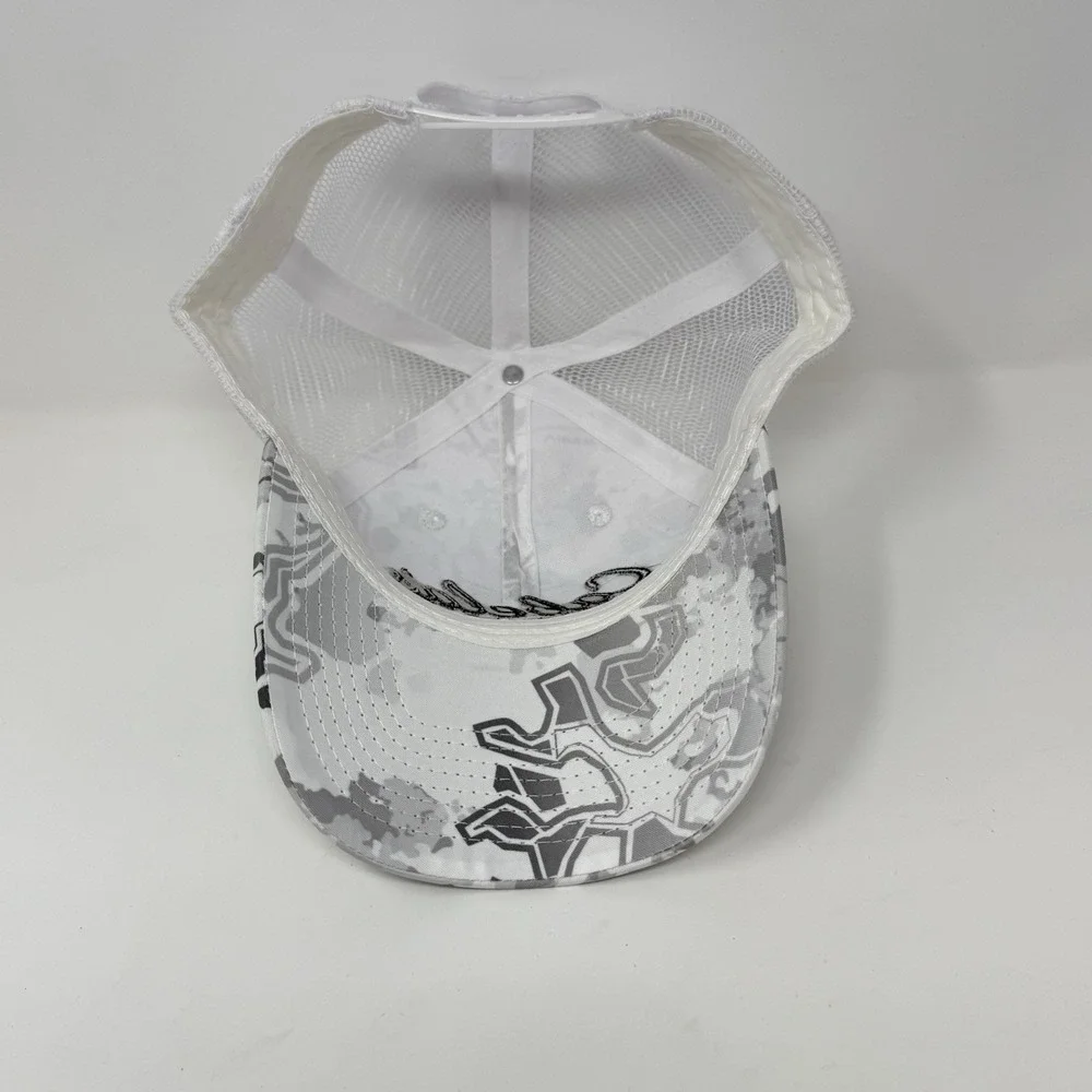Cabelas Hunt Club‎ Outdoor Digital White Gray Camo Trucker Snap Back Hat Cap
